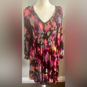 JODIFL Colorful Abstract Mini  V-Neck Dress Size Medium
